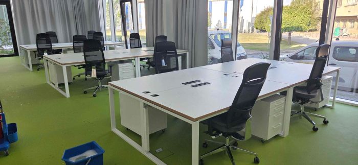Finální přípravy na slavnostní otevření Akademie